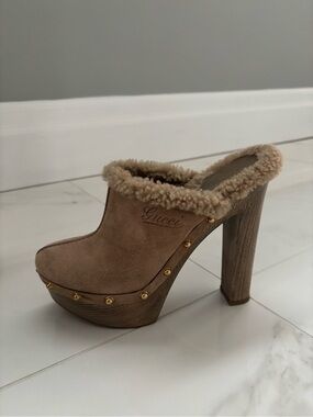 Gucci Taupe Suede Shearling-Trim Platform Mule
